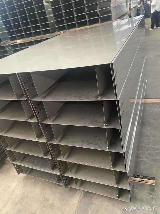 不锈钢槽式生产桥架